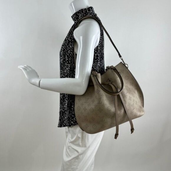 Louis Vuitton Galet Monogram Mahina Leather Girolata 2Way in Grey - Picture 3 of 13